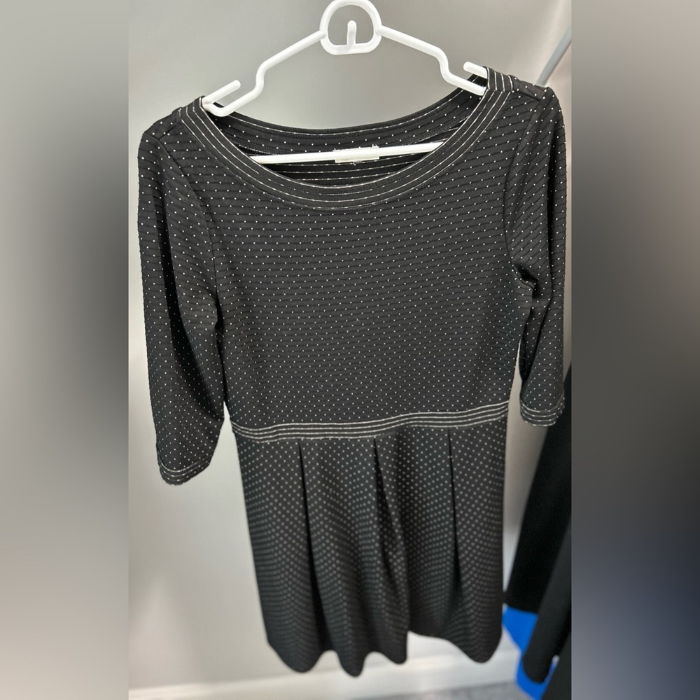 max Studio black mid-sleeve dress with gold detail, size L
